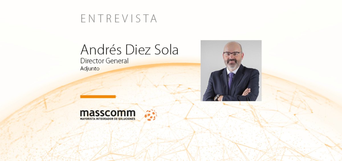 Andr&eacute;s Dies Sola masscomm